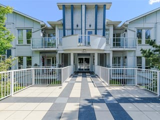 Apartment for sale in Saanich, 205 3915 Carey Rd, 1039032 | Realtylink.org