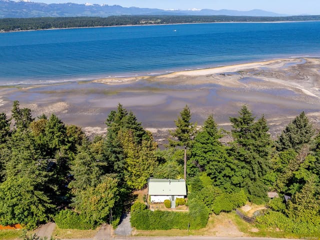 House for sale in Hornby Island, 3845 Shingle Spit Rd, 1039644 | Realtylink.org