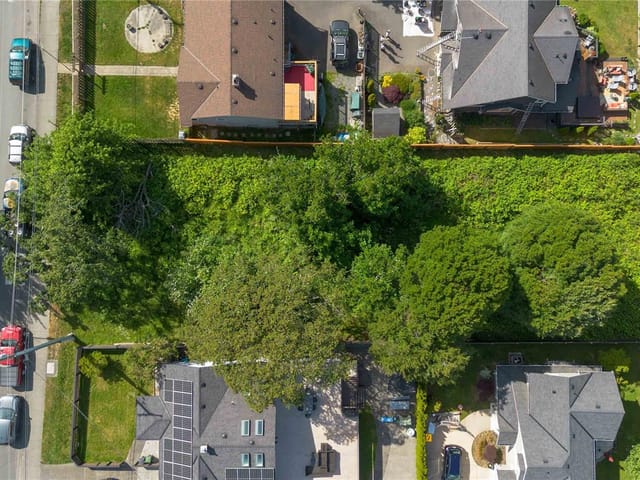 Lot for sale in Esquimalt, 1124 Craigflower Rd, 1039765 | Realtylink.org