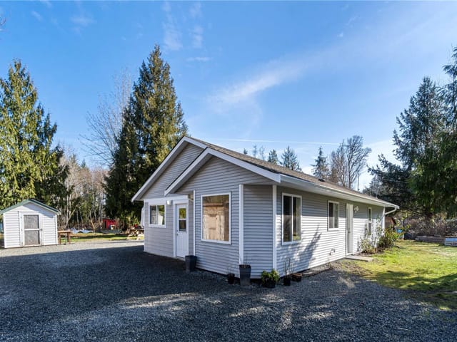 House for sale in Qualicum Beach, 1726 Settler Rd, 1040146 | Realtylink.org