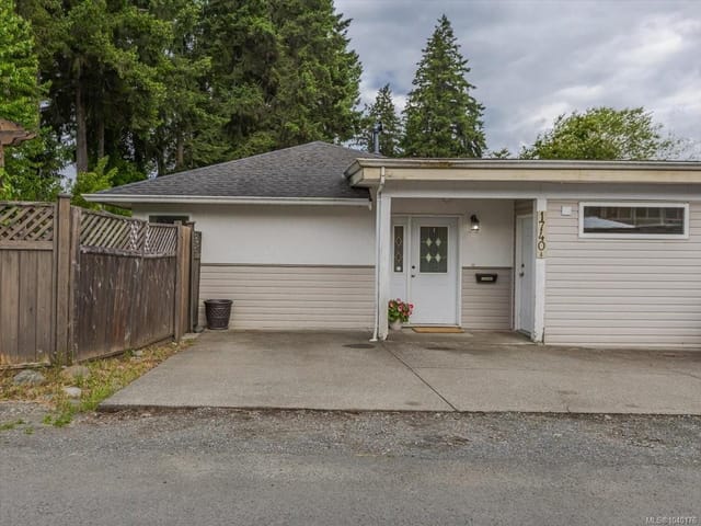 1/2 Duplex for sale in Courtenay, A 1740 Willemar Ave, 1040176 | Realtylink.org