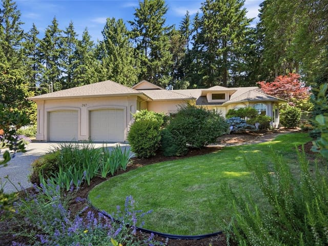 House for sale in Nanoose Bay, 1747 Sangster Cres, 1040649 | Realtylink.org