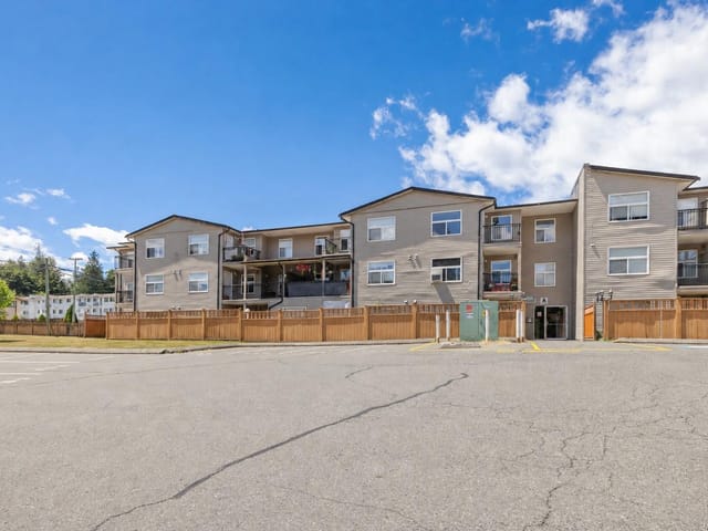 Apartment for sale in Duncan, 313 3215 Cowichan Lake Rd, 1040885 | Realtylink.org