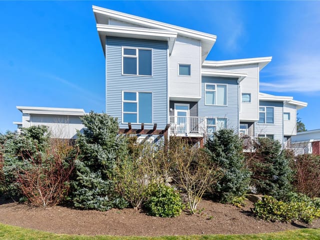 Townhouse for sale in Nanaimo, 103 1800 Summerhill Pl, 1040956 | Realtylink.org