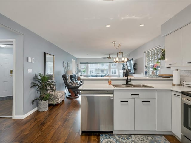 Apartment for sale in Campbell River, 105 350 Island S Hwy, 1041354 | Realtylink.org