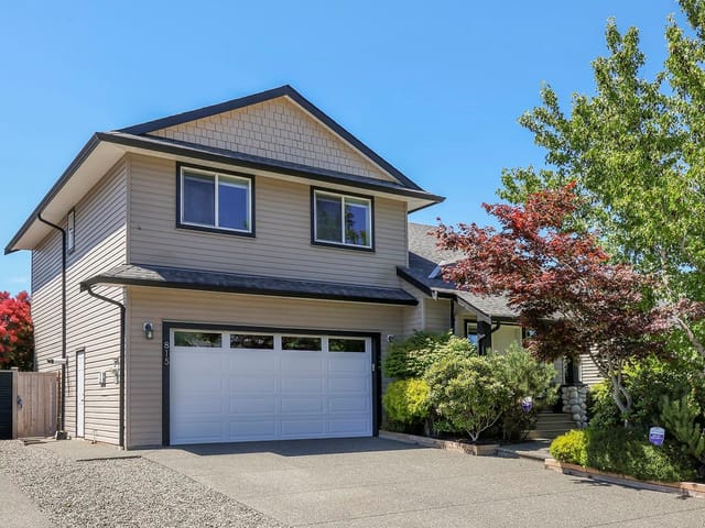 House for sale in Comox, 815 Labrador Dr, 1041964 | Realtylink.org