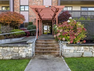 Apartment for sale in Qualicum Beach, 202 130 Sunningdale E Rd, 1042106 | Realtylink.org