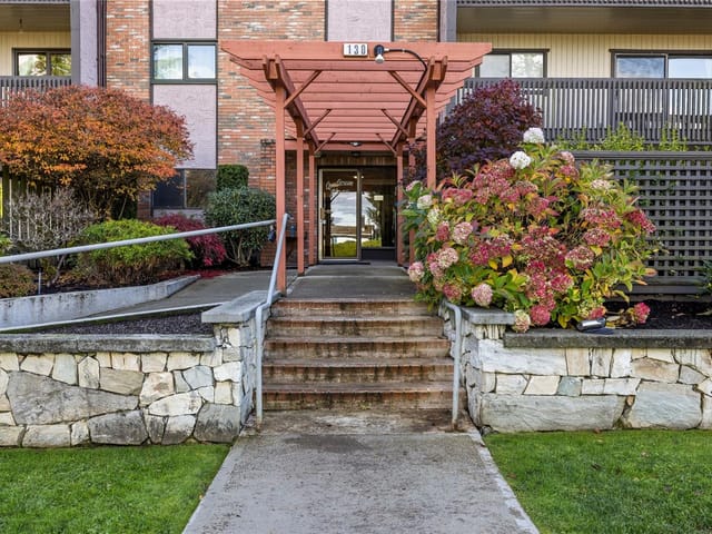 Apartment for sale in Qualicum Beach, 202 130 Sunningdale E Rd, 1042106 | Realtylink.org