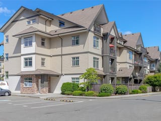 Apartment for sale in Nanaimo, 207 2117 Meredith Rd, 1042139 | Realtylink.org