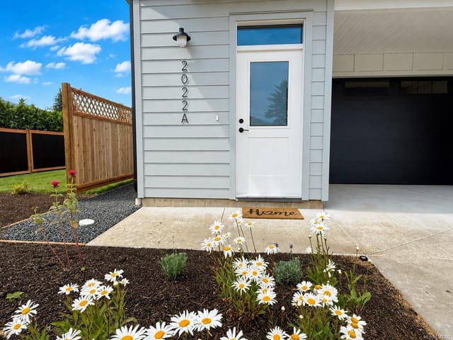 1/2 Duplex for sale in Campbell River, 2022a Galerno Rd, 1042220 | Realtylink.org