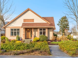 House for sale in Nanaimo, 421 Poets Trail Dr, 1042372 | Realtylink.org