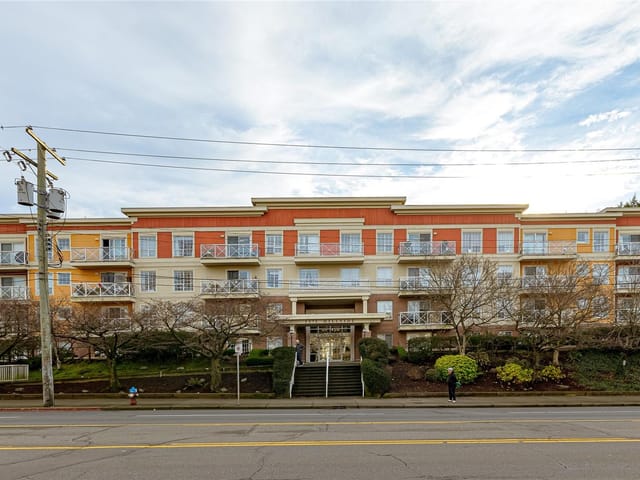 Apartment for sale in Victoria, PH 10 1371 Hillside Ave, 1042469 | Realtylink.org