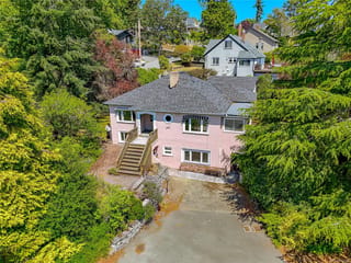 House for sale in Saanich, 430 Gorge W Rd, 1042546 | Realtylink.org
