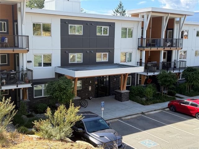 Apartment for sale in Nanaimo, 209 4820 Cedar Ridge Pl, 1042706 | Realtylink.org
