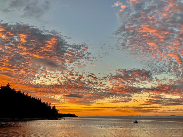 House for sale in Denman Island, 3640 East Rd, 1043270 | Realtylink.org