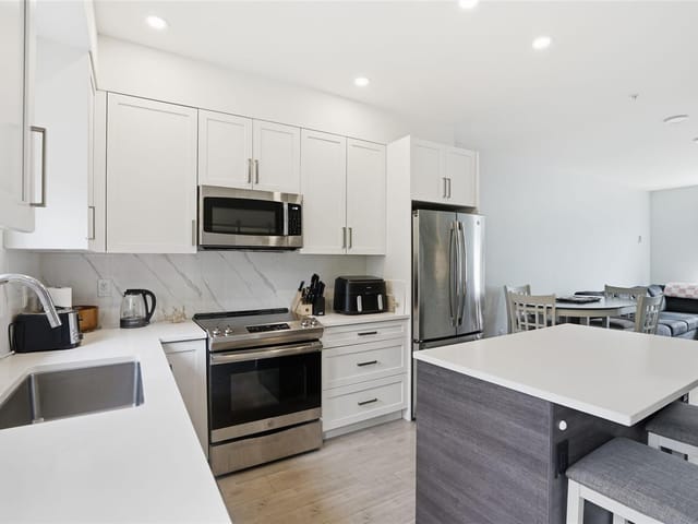 Townhouse for sale in Nanaimo, 104 1726 Kerrisdale Rd, 1043345 | Realtylink.org