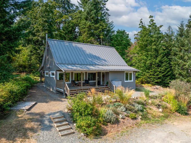 House for sale in Fanny Bay, 6531 Country Rd, 1043487 | Realtylink.org
