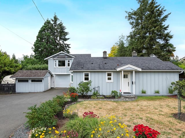 House for sale in Comox, 1911 Comox Ave, 1043588 | Realtylink.org