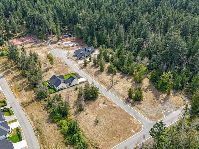 Lot for sale in Qualicum Beach, 422 (Lot3) Camassia Clse, 1043609 | Realtylink.org