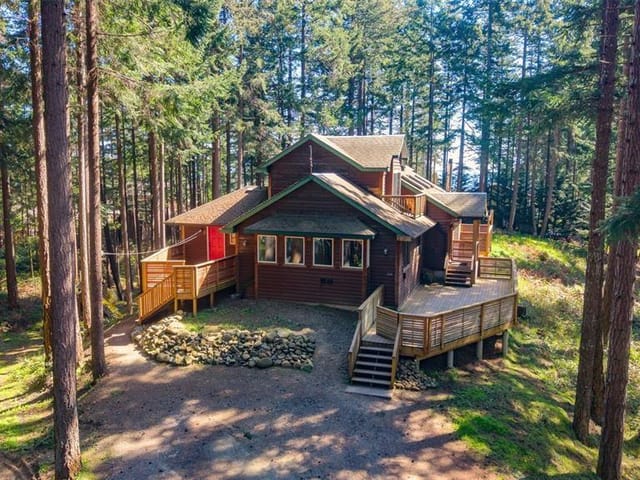 House for sale in Comox, 546 & 548 Kinnikinik Way, 1043681 | Realtylink.org