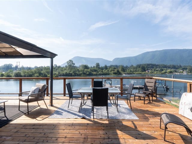 House for sale in Lake Cowichan, 3 232 North Shore Rd, 1043735 | Realtylink.org