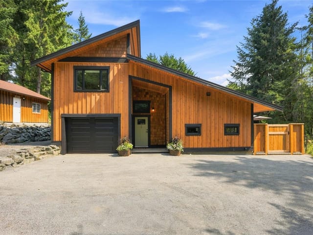 House for sale in Nanoose Bay, 2551 Schirra Dr, 1043778 | Realtylink.org