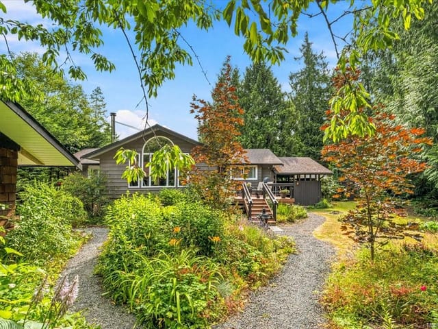 House for sale in Qualicum Beach, 381 Dunsmuir Rd, 1043864 | Realtylink.org