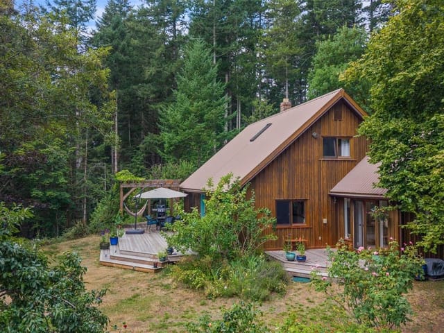 House for sale in Denman Island, 1551 Pickles Rd, 1044236 | Realtylink.org