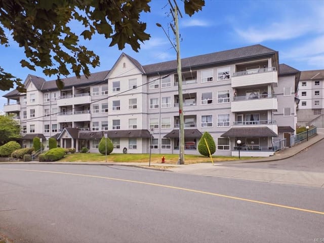 Apartment for sale in Nanaimo, 307 1631 Dufferin Cres, 1044498 | Realtylink.org