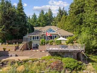 House for sale in Fanny Bay, 7602 Ships Point Rd, 1044616 | Realtylink.org