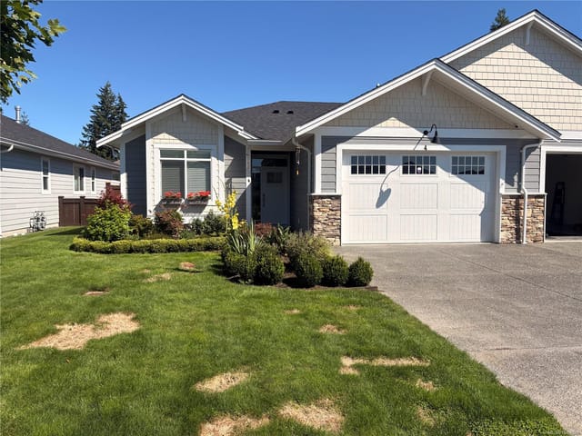 1/2 Duplex for sale in Campbell River, 4 200 Nikola Rd, 1044929 | Realtylink.org
