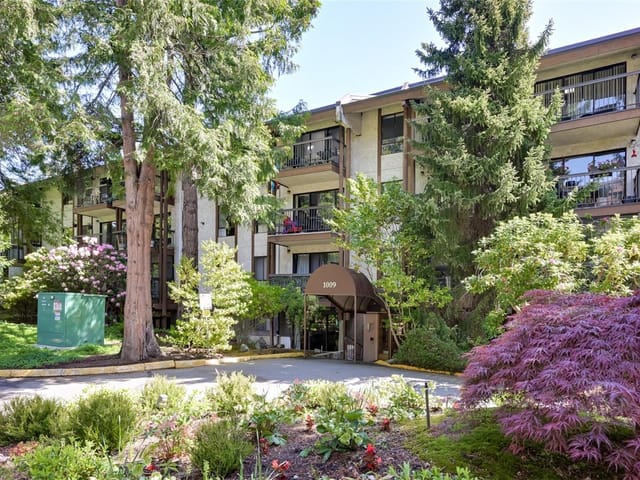 Apartment for sale in Saanich, 409 1009 McKenzie Ave, 1045055 | Realtylink.org