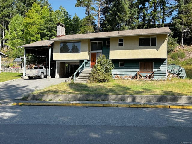 House for sale in Gold River, 352 Nootka Dr, 1045077 | Realtylink.org