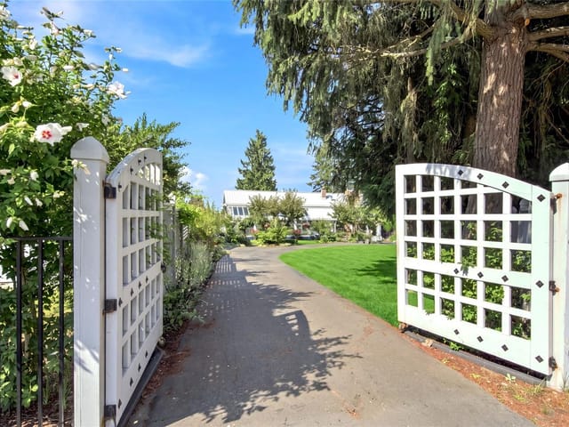 House for sale in Qualicum Beach, 549 Memorial Ave, 1045178 | Realtylink.org