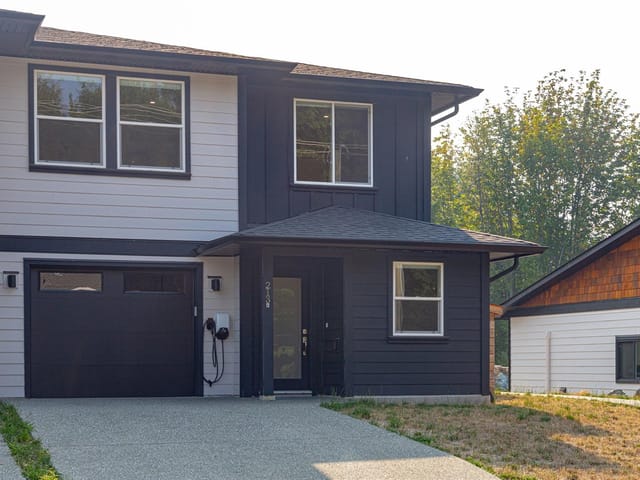 1/2 Duplex for sale in Lake Cowichan, 213 Macdonald Rd, 1046243 | Realtylink.org