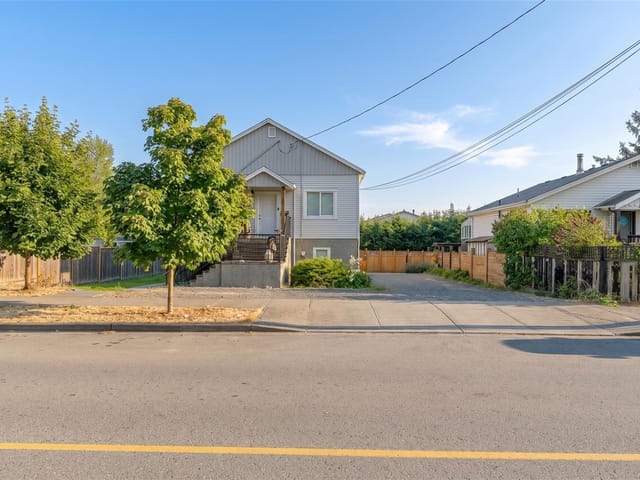 Duplex for sale in Nanaimo, 121 Harewood Rd, 1046265 | Realtylink.org