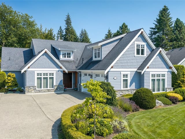 House for sale in Qualicum Beach, 983 Bluffs Dr, 1046390 | Realtylink.org