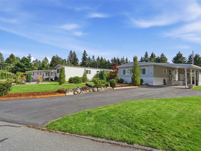 Manufactured Home for sale in Nanaimo, 4 6325 Metral Dr, 1046859 | Realtylink.org
