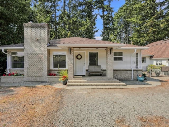 House for sale in Nanoose Bay, 2319 Island E Hwy, 1047060 | Realtylink.org