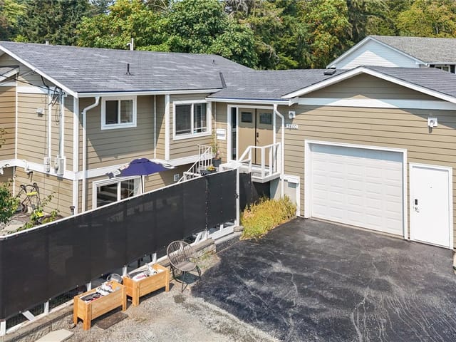 House for sale in Nanaimo, 3400 Departure Bay Rd, 1047074 | Realtylink.org
