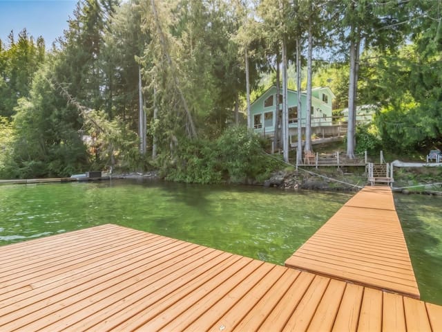 House for sale in Qualicum Beach, 2270 South Lake Rd, 1047481 | Realtylink.org