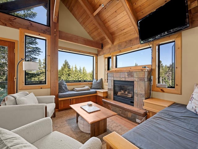 1/2 Duplex for sale in Courtenay, A 1381 Henry Rd, 1047532 | Realtylink.org