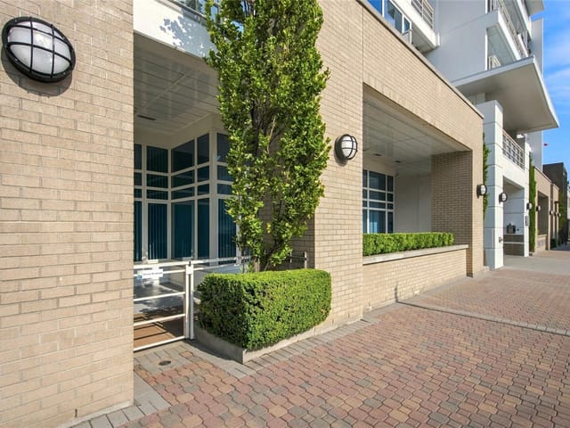 Apartment for sale in Nanaimo, 107 38 Front St, 1047685 | Realtylink.org