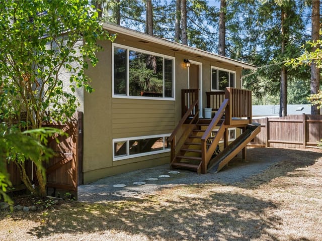 House for sale in Nanaimo, 2301 Jingle Pot Rd, 1047744 | Realtylink.org