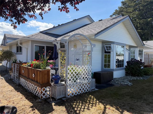 Townhouse for sale in Parksville, 4 305 Blower Rd, 1047762 | Realtylink.org