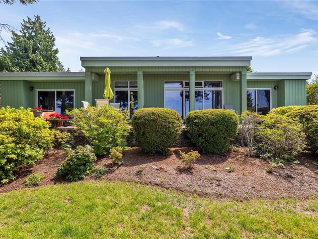 House for sale in Qualicum Beach, 489 Bayview Ter, 1047773 | Realtylink.org