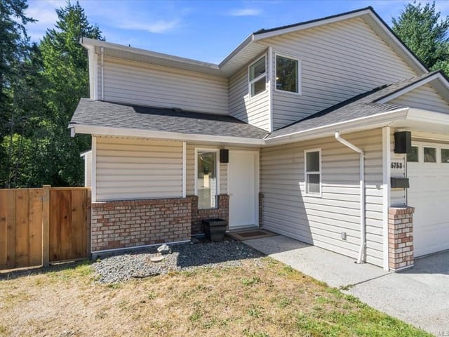 1/2 Duplex for sale in Nanaimo, 5753 Metral Dr, 1048049 | Realtylink.org