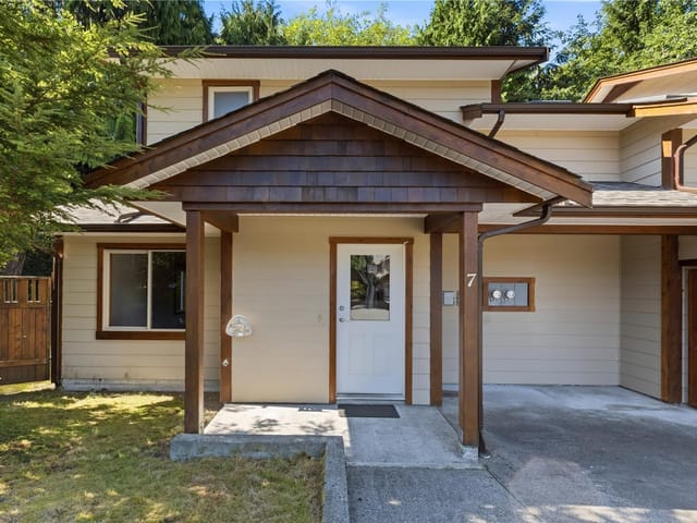 Townhouse for sale in Ucluelet, 7 1626 Holly Cres, 1048060 | Realtylink.org