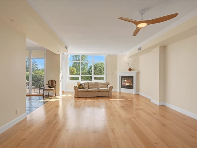 Apartment for sale in Nanaimo, 101 225 Rosehill St, 1048208 | Realtylink.org