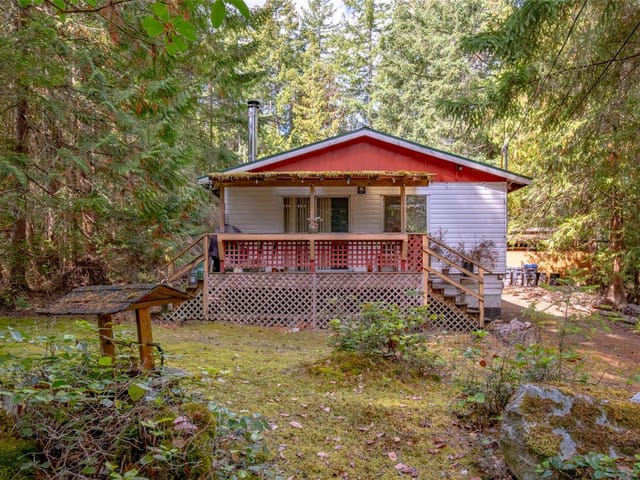 House for sale in Gabriola Island, 925 Carmen Cres, 1048227 | Realtylink.org